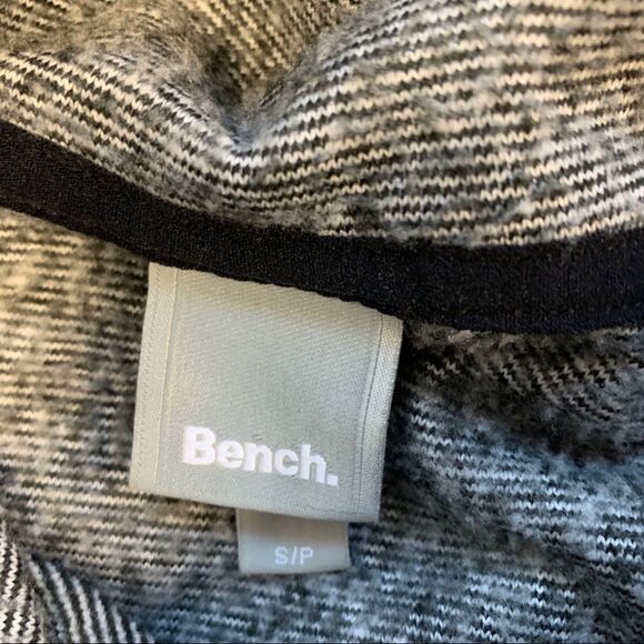 NWOT Bench grey logo pullover long sleeve shirt - Picture 4 of 6
